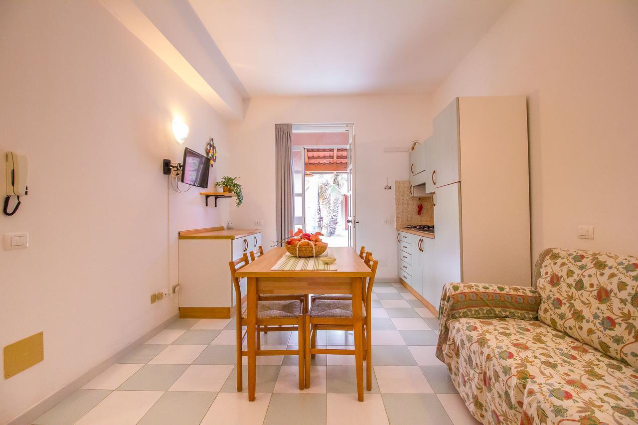 Residence Del Mare Casesicule Santa Maria Del Focallo Extérieur photo